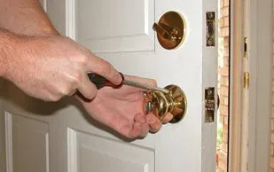 Gallery Locksmith Store Cranston, RI 401-424-9806 Gallery Locksmith Store Cranston, RI 401-424-9806 - 2-Local-Locksmith