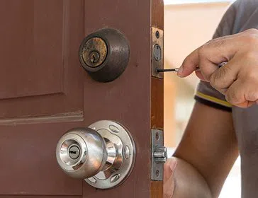 Gallery Locksmith Store Cranston, RI 401-424-9806 Gallery Locksmith Store Cranston, RI 401-424-9806 - 7-Lock-Installation